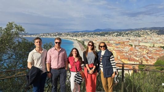 Groupe en visite à Nice