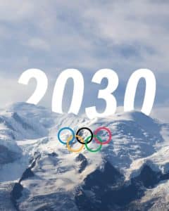 Logo JO sur montagnes enneigées et mention 2030