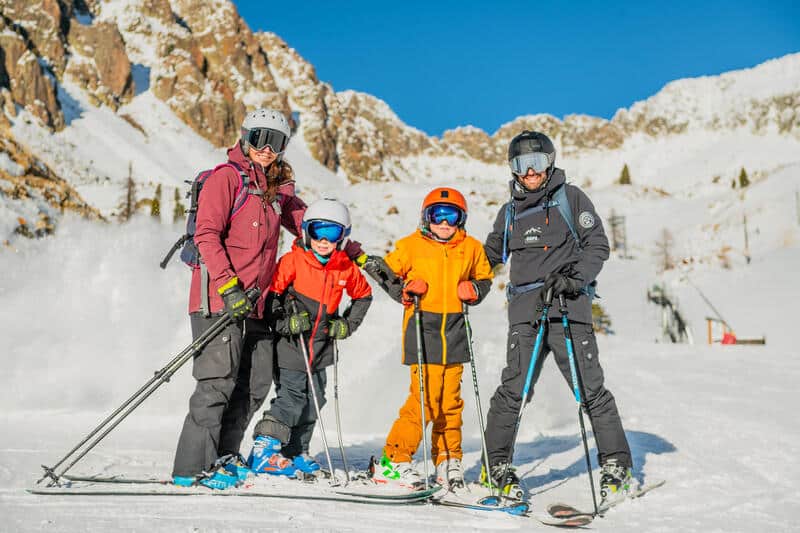 Famille au ski à Isola 2000